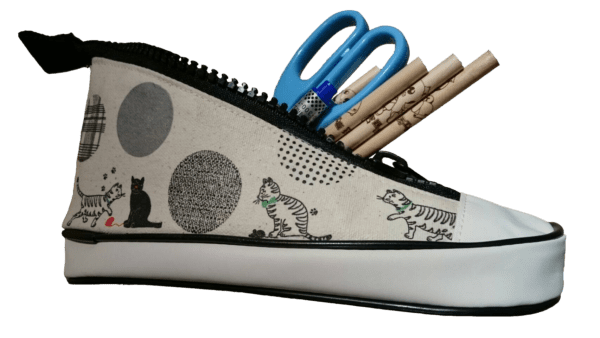 DIY: Shoes and bag painting